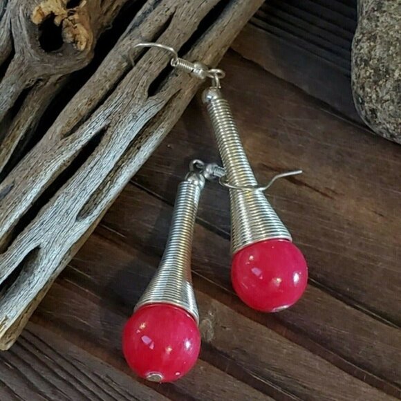 Avant Garde Magenta Malaysia Jade Silver Plated New Wave Dangle Earrings - Picture 3 of 7